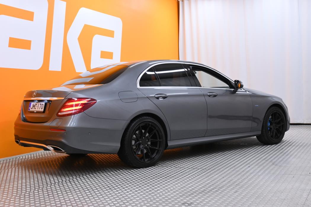 MERCEDES-BENZ E 2017
