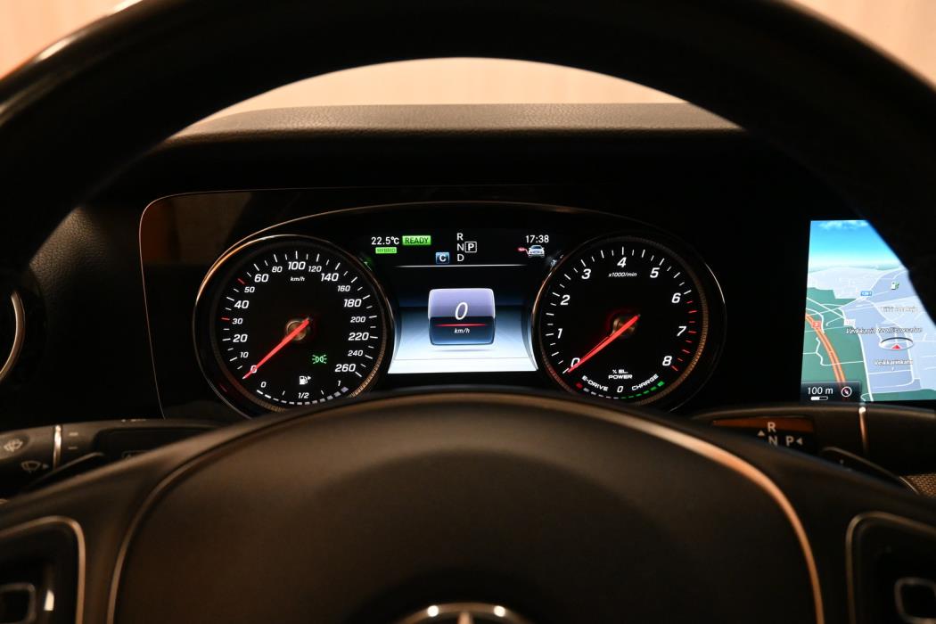 MERCEDES-BENZ E 2017