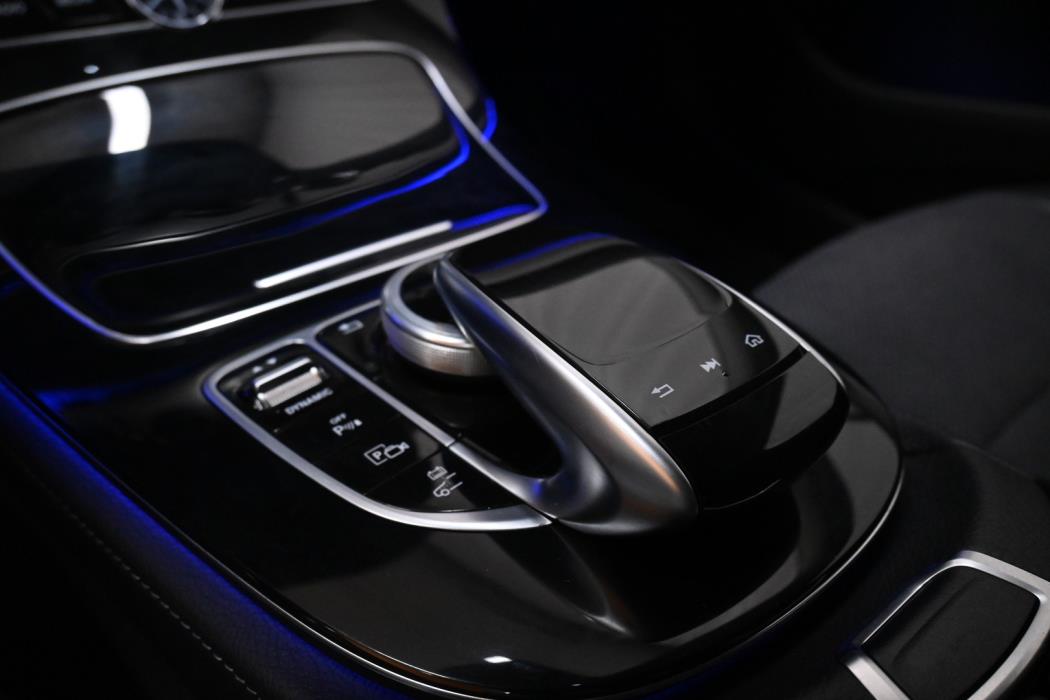 MERCEDES-BENZ E 2017