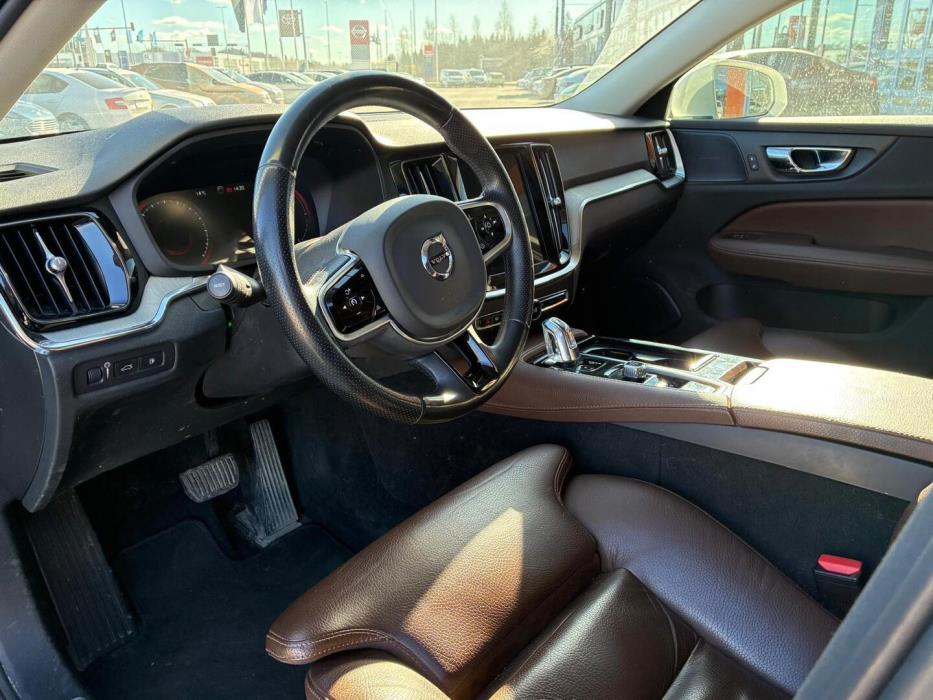 VOLVO V60 2019