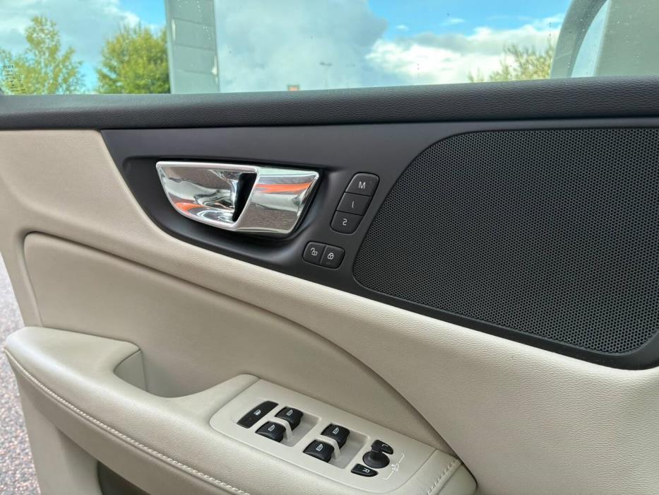 VOLVO V60 2019