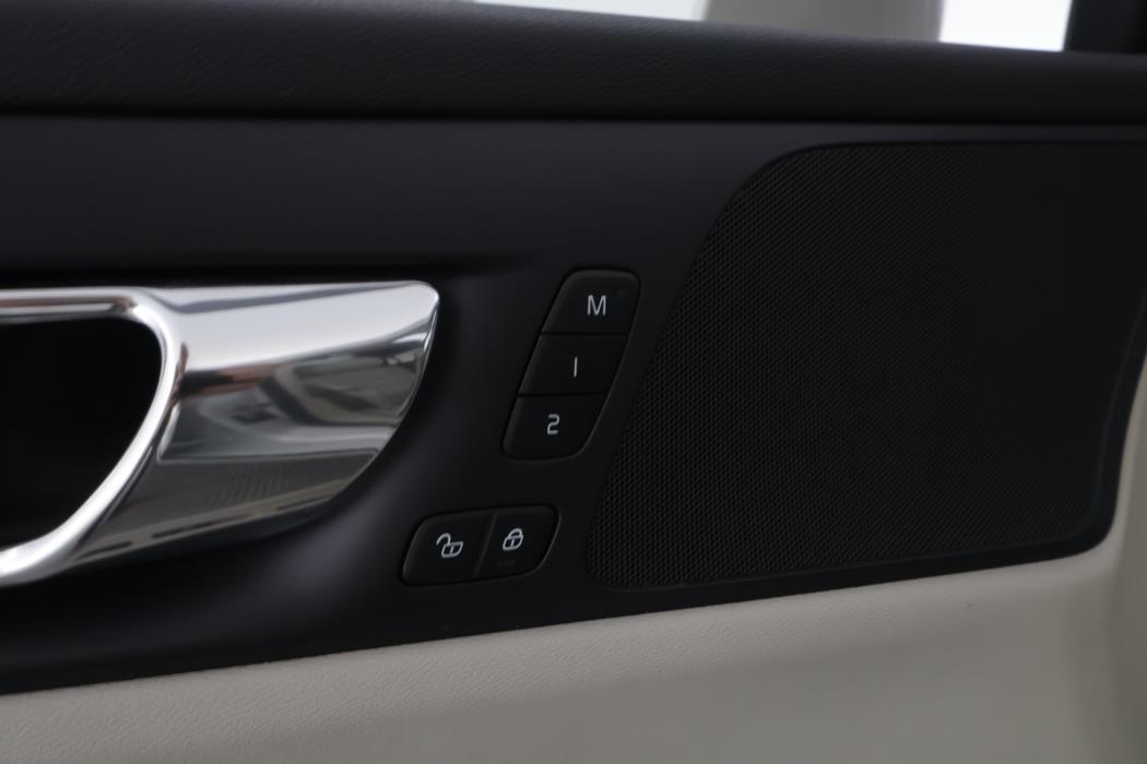 VOLVO V60 2019