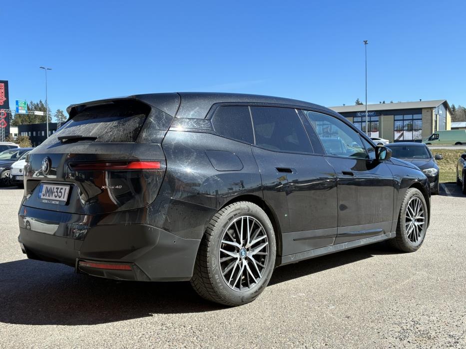 BMW iX 2023