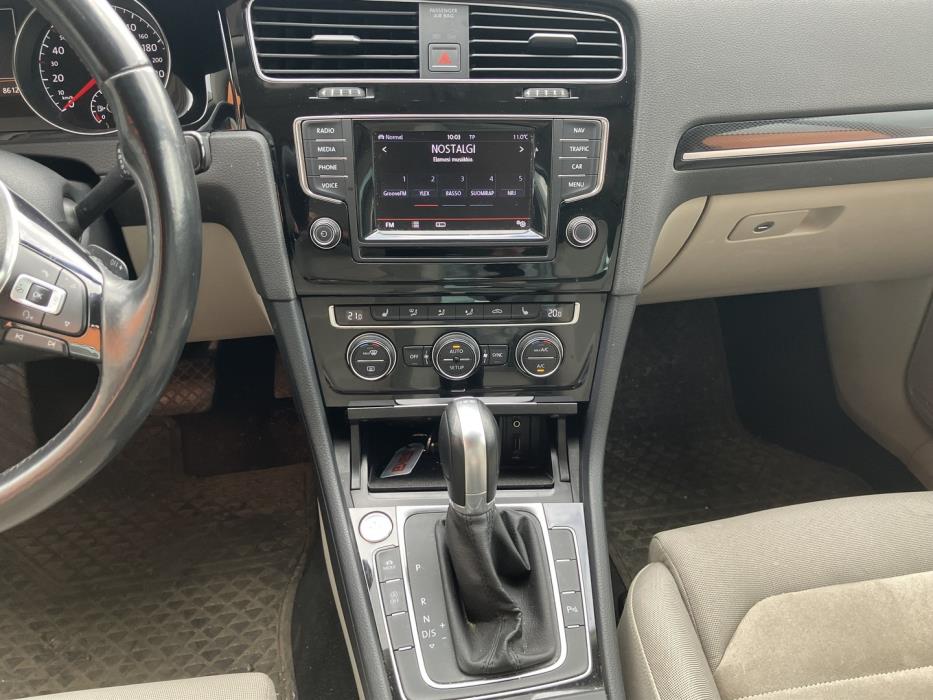 VOLKSWAGEN Golf 2014