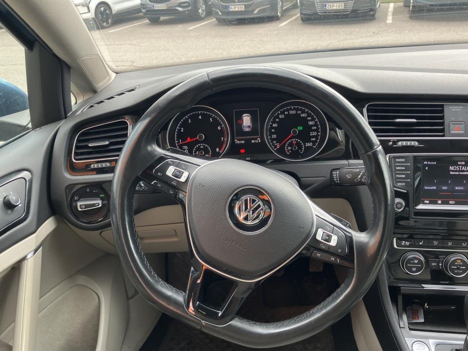 VOLKSWAGEN Golf 2014