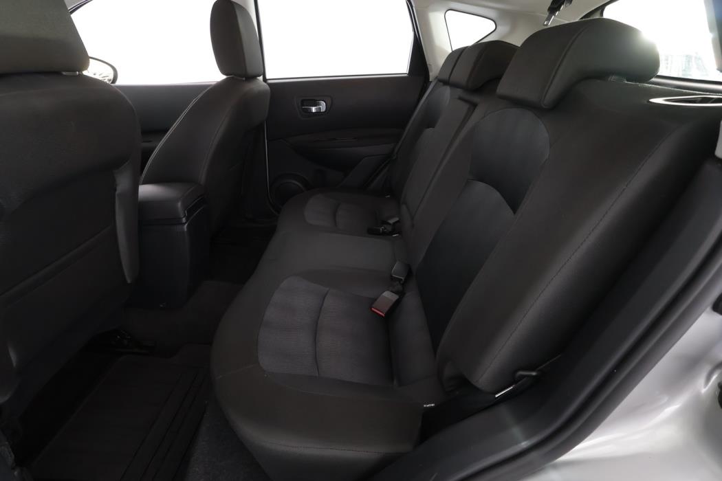 NISSAN Qashqai 2011