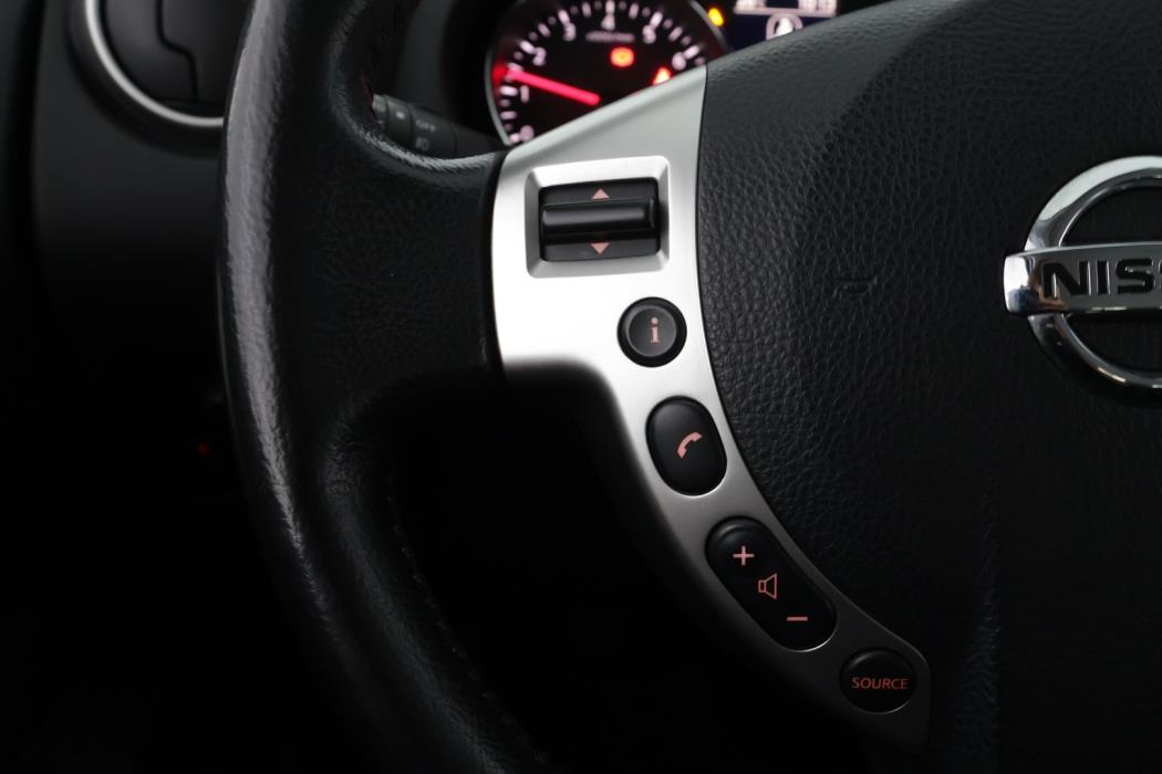 NISSAN Qashqai 2011