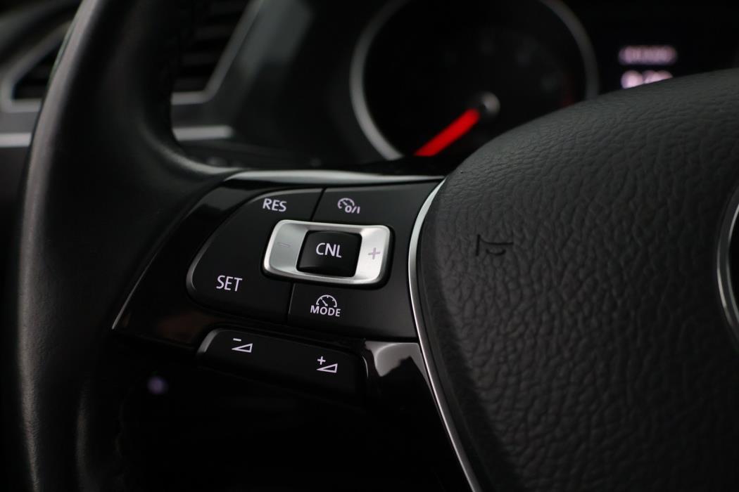 VOLKSWAGEN Tiguan 2017