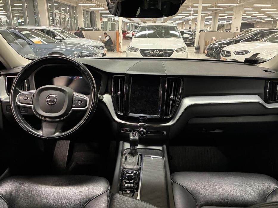 VOLVO XC60 2018