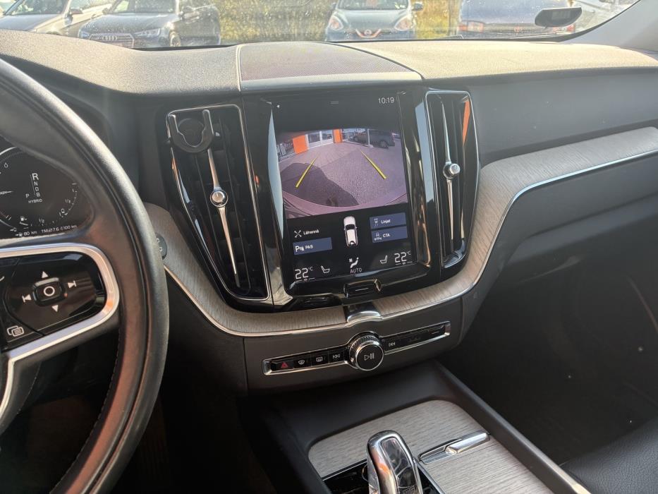 VOLVO XC60 2018