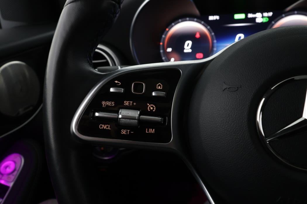 MERCEDES-BENZ GLC 2021