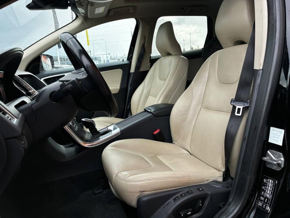 VOLVO XC60 2016