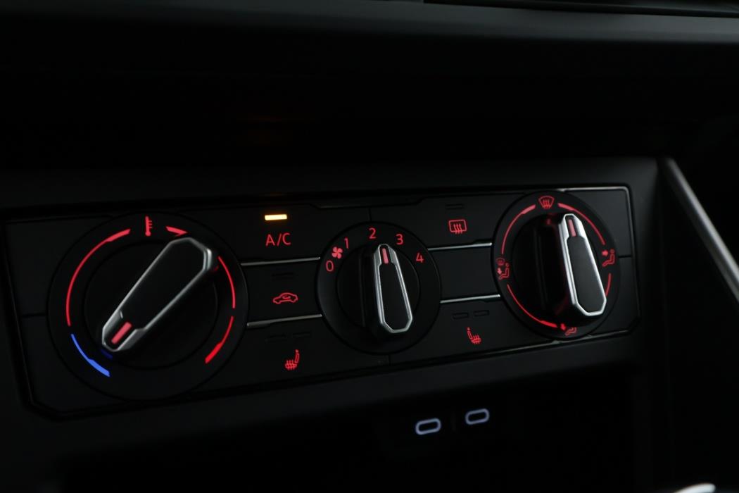 VOLKSWAGEN Polo 2021