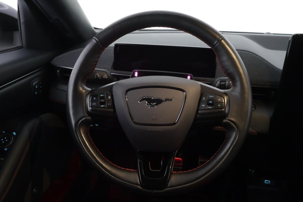 FORD Mustang Mach-E 2021