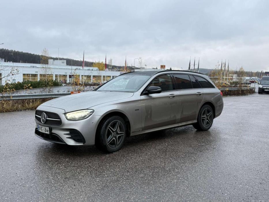 MERCEDES-BENZ E 2021