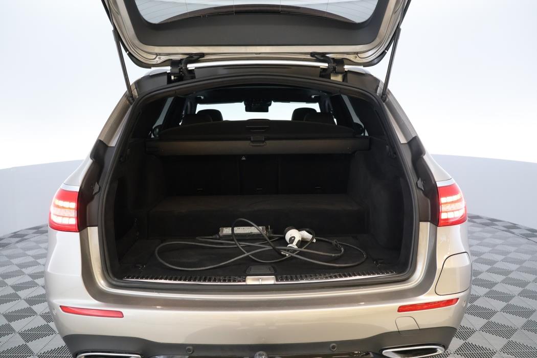 MERCEDES-BENZ E 2021