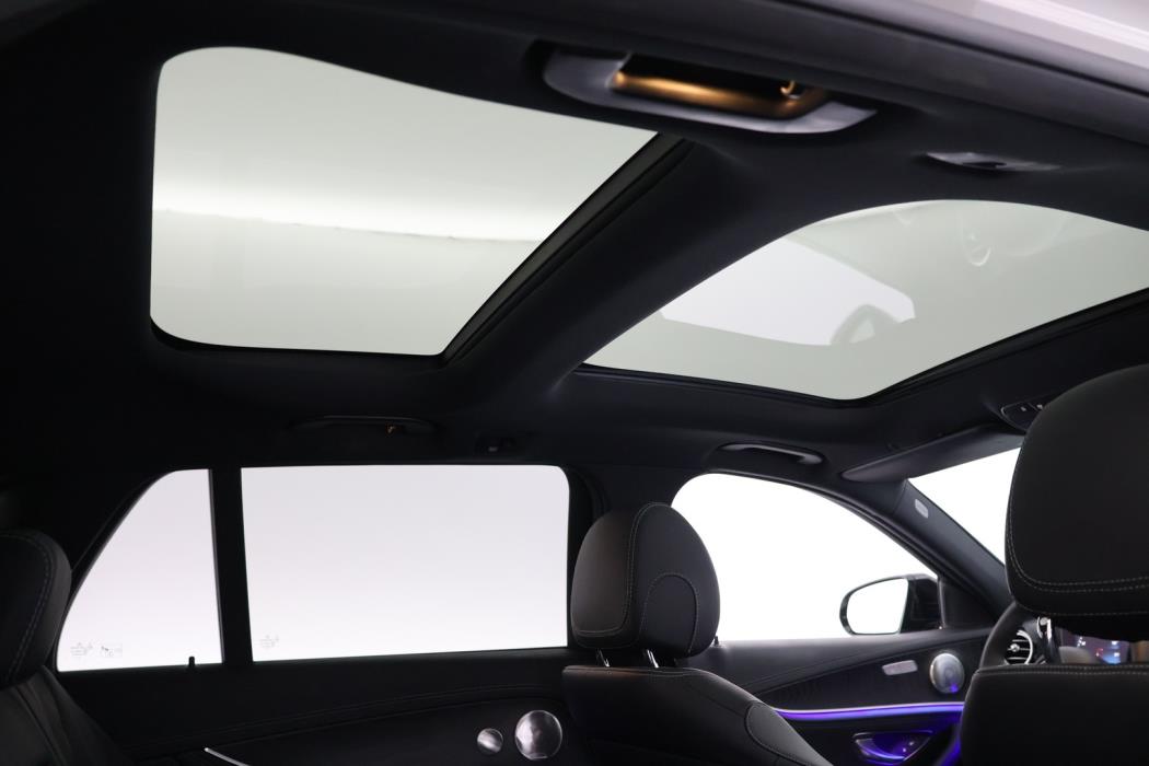 MERCEDES-BENZ E 2021