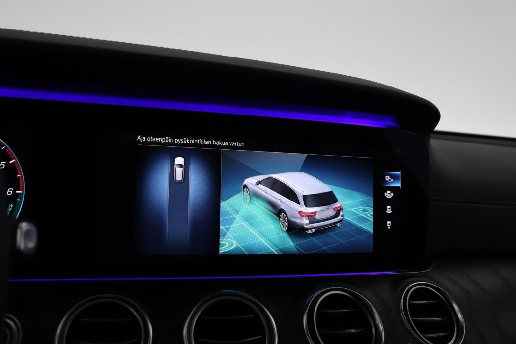 MERCEDES-BENZ E 2021