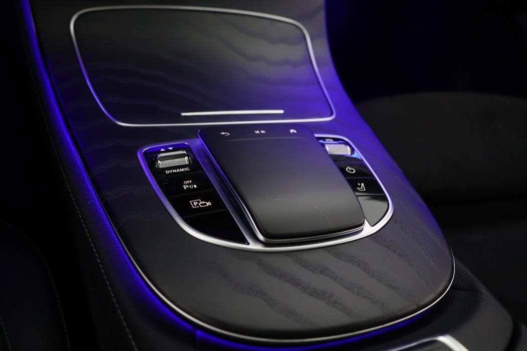 MERCEDES-BENZ E 2021