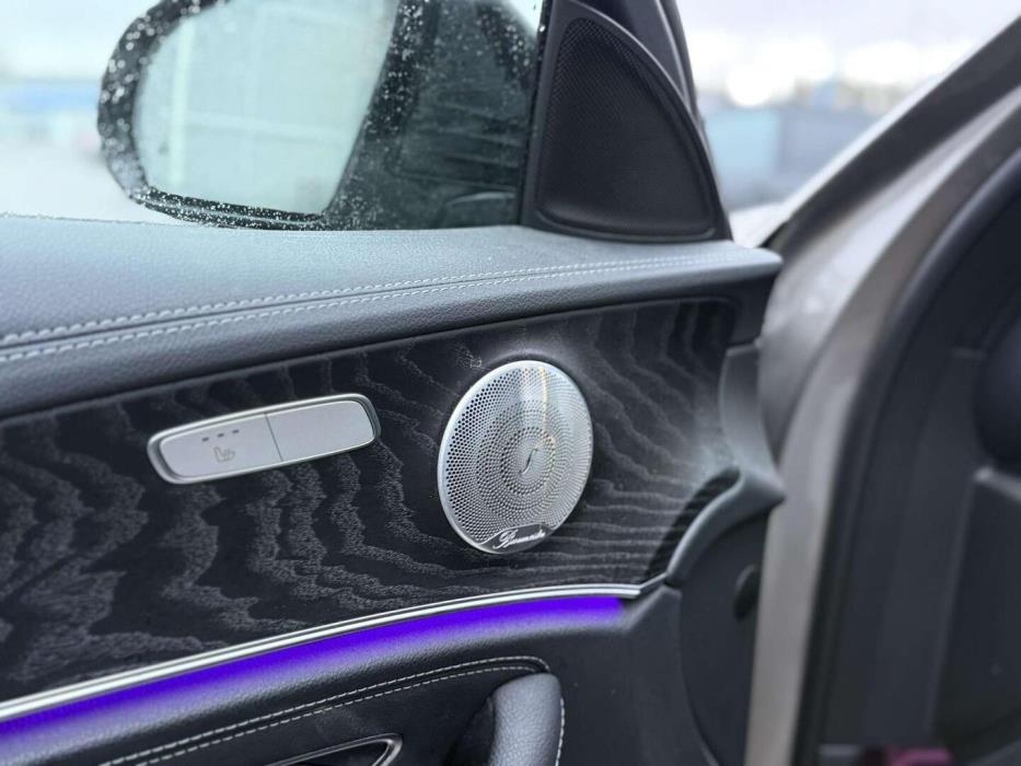 MERCEDES-BENZ E 2021