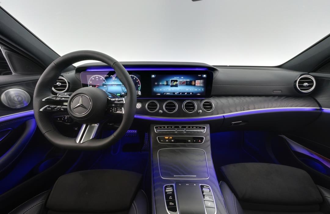 MERCEDES-BENZ E 2021