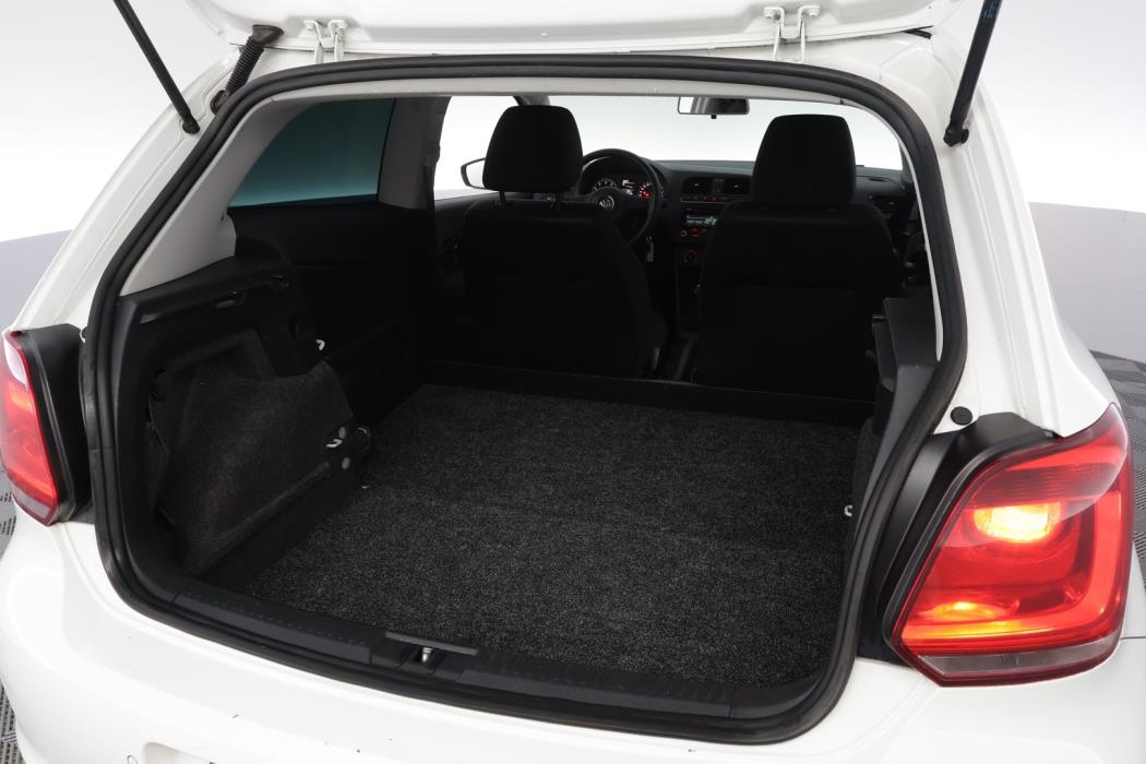 VOLKSWAGEN Polo 2014