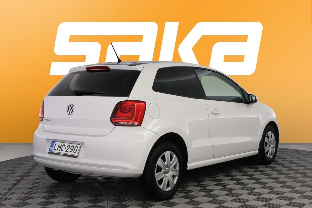 VOLKSWAGEN Polo 2014