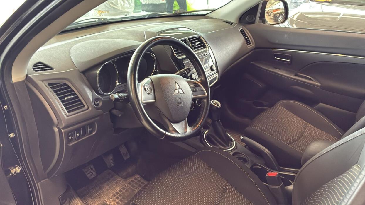 MITSUBISHI ASX 2015