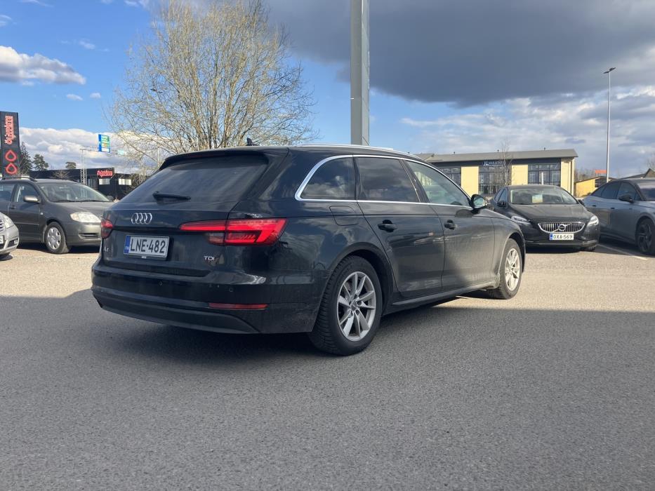 AUDI A4 2016
