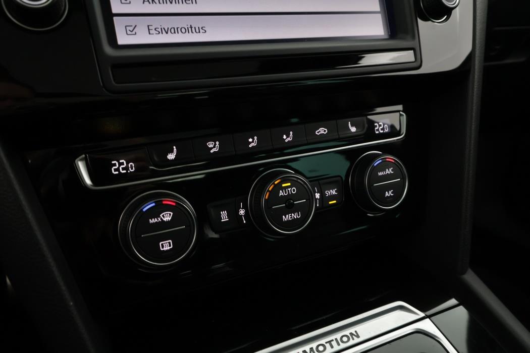 VOLKSWAGEN Passat 2016