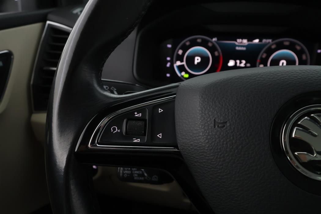 SKODA Karoq 2019
