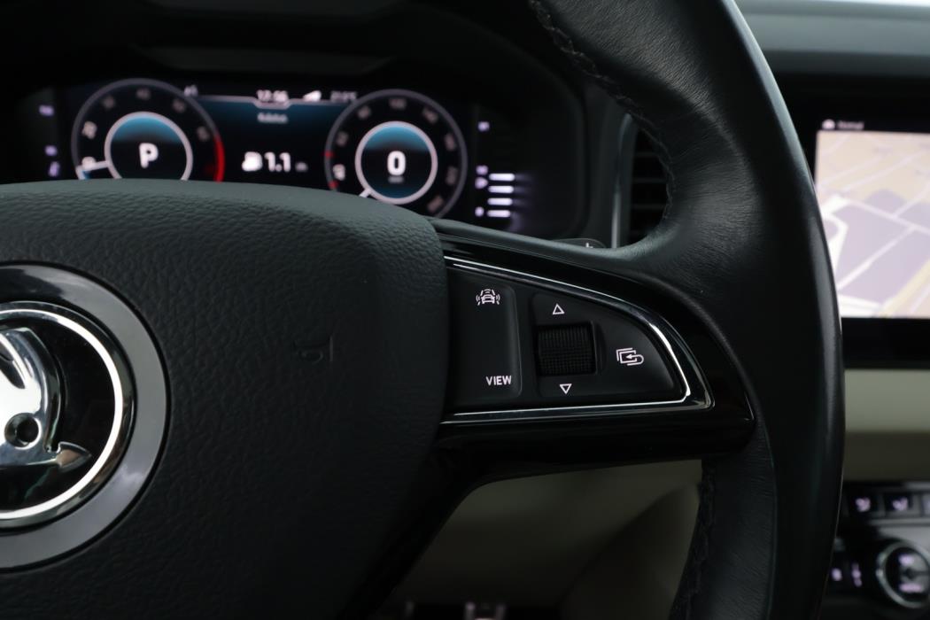 SKODA Karoq 2019