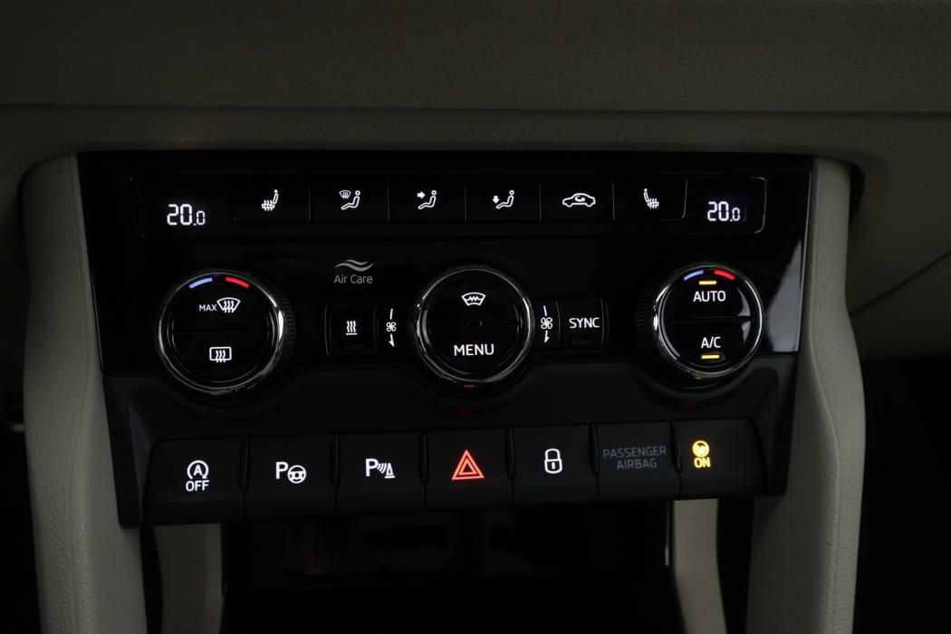 SKODA Karoq 2019