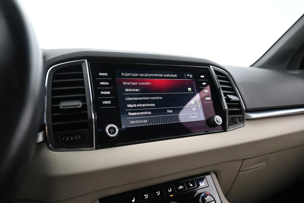 SKODA Karoq 2019