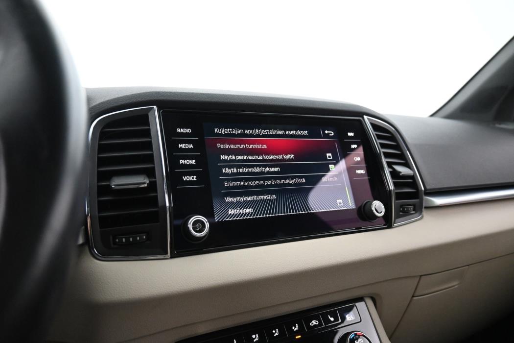 SKODA Karoq 2019