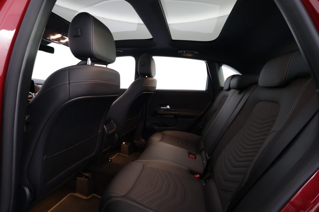 MERCEDES-BENZ B 2021