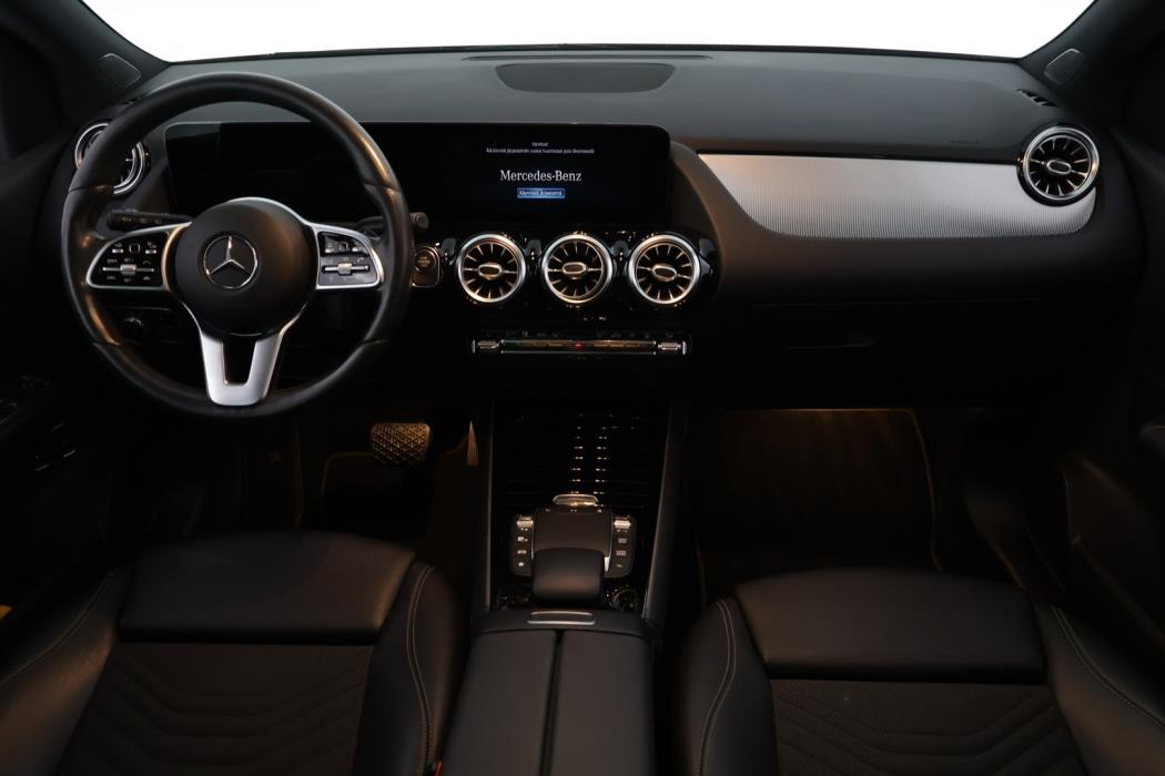 MERCEDES-BENZ B 2021