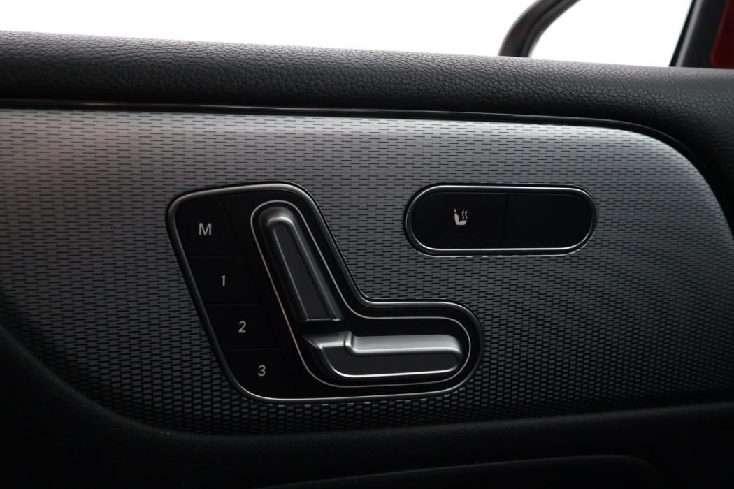 MERCEDES-BENZ B 2021