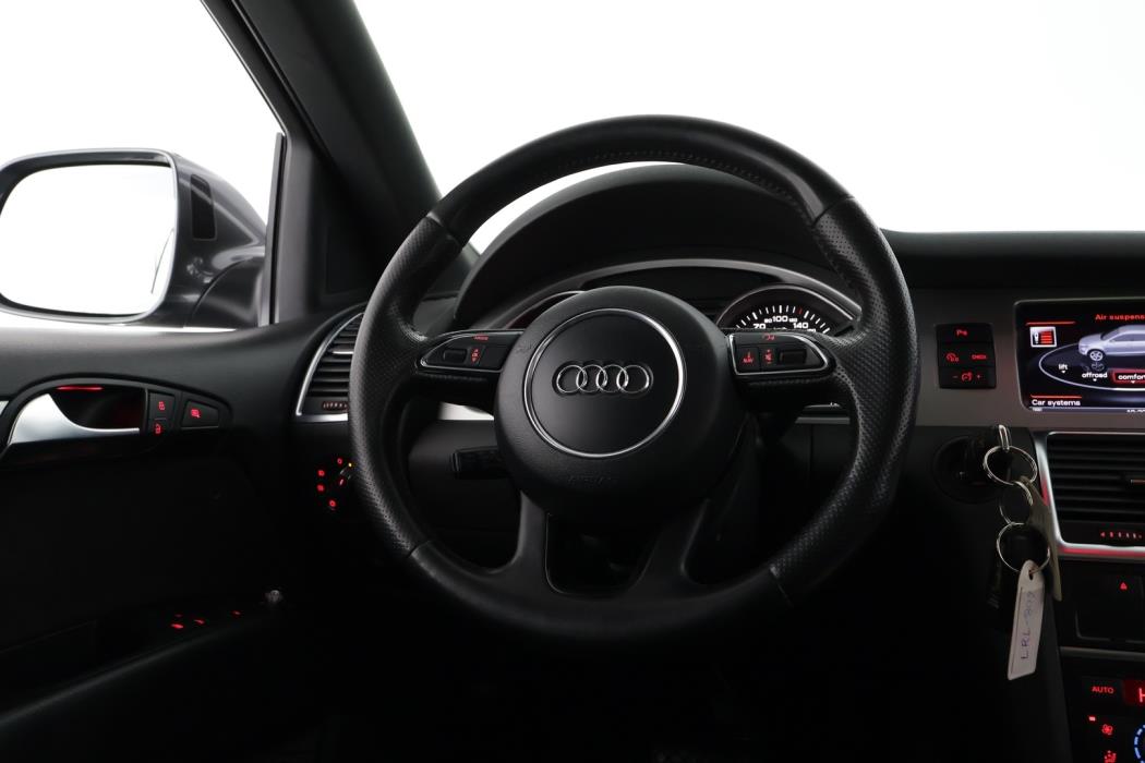 AUDI Q7 2012