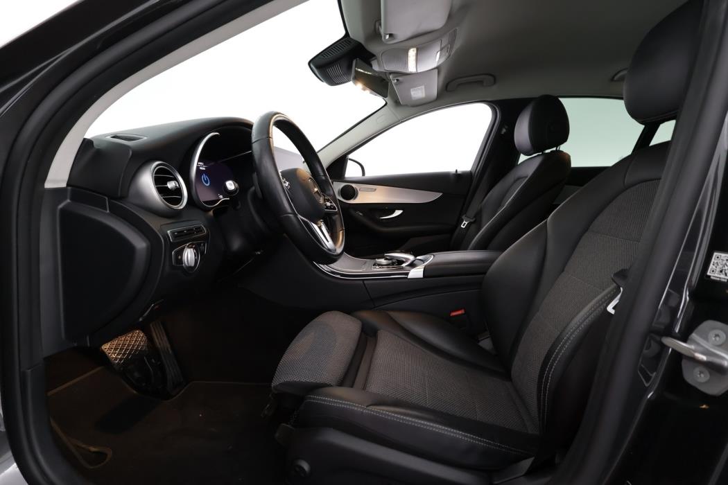 MERCEDES-BENZ C 2021