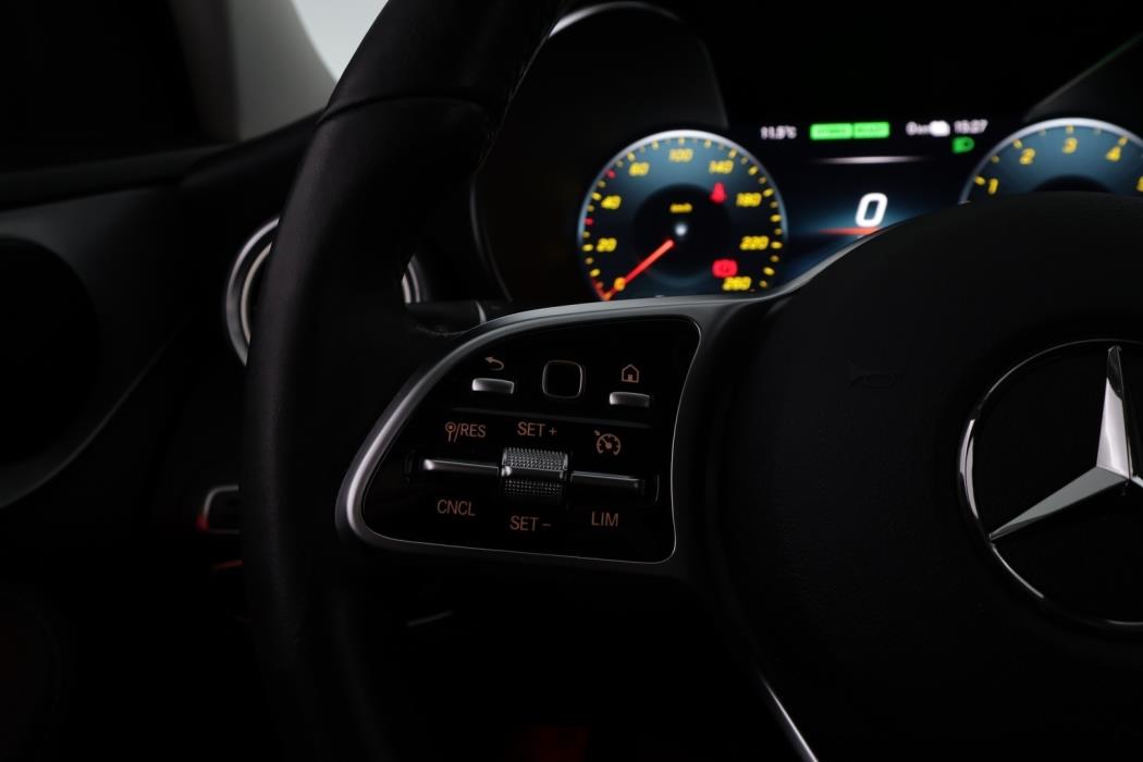 MERCEDES-BENZ C 2021