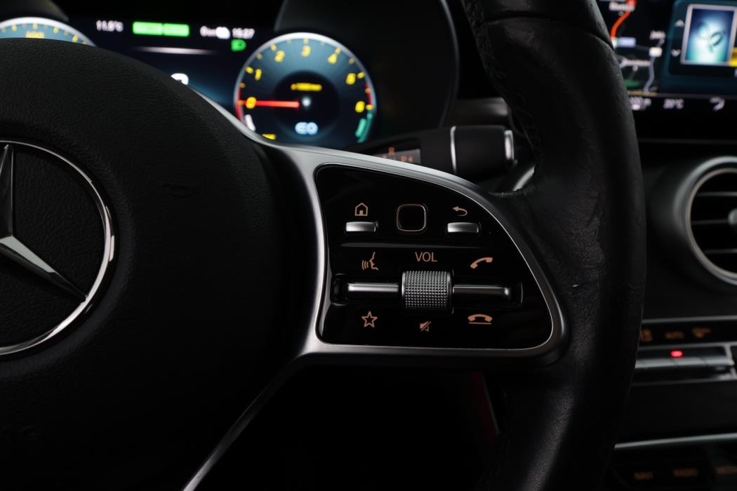 MERCEDES-BENZ C 2021