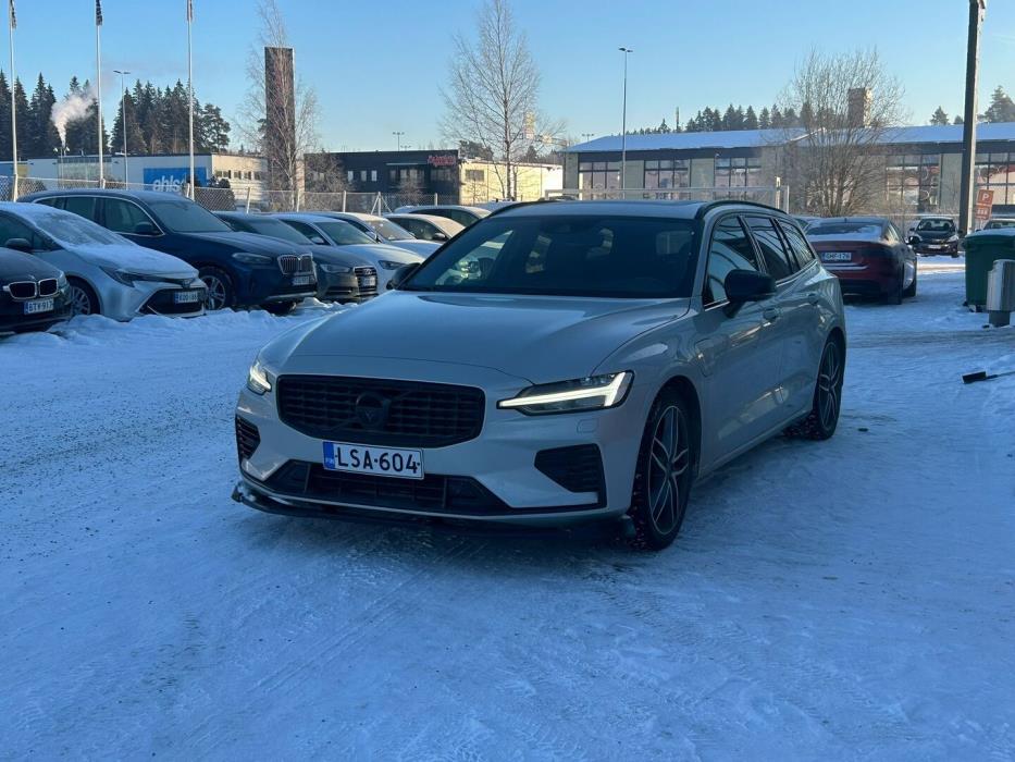 VOLVO V60 2021