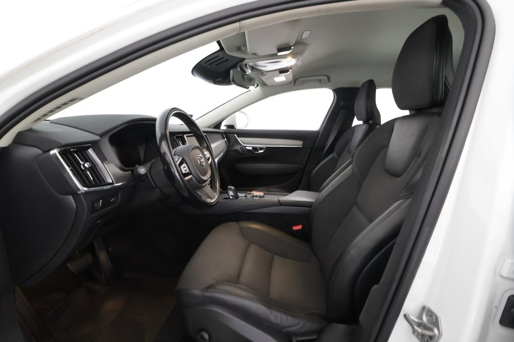 VOLVO V90 Cross Country 2021