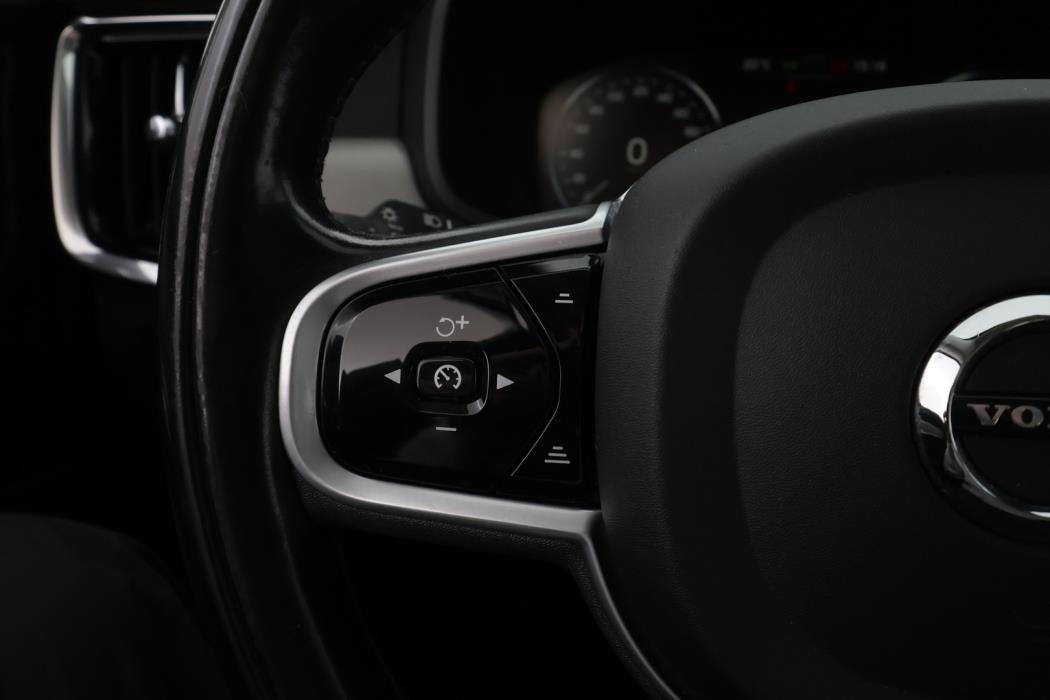 VOLVO V90 Cross Country 2021