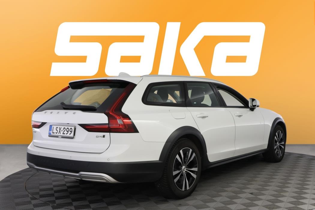 VOLVO V90 Cross Country 2021