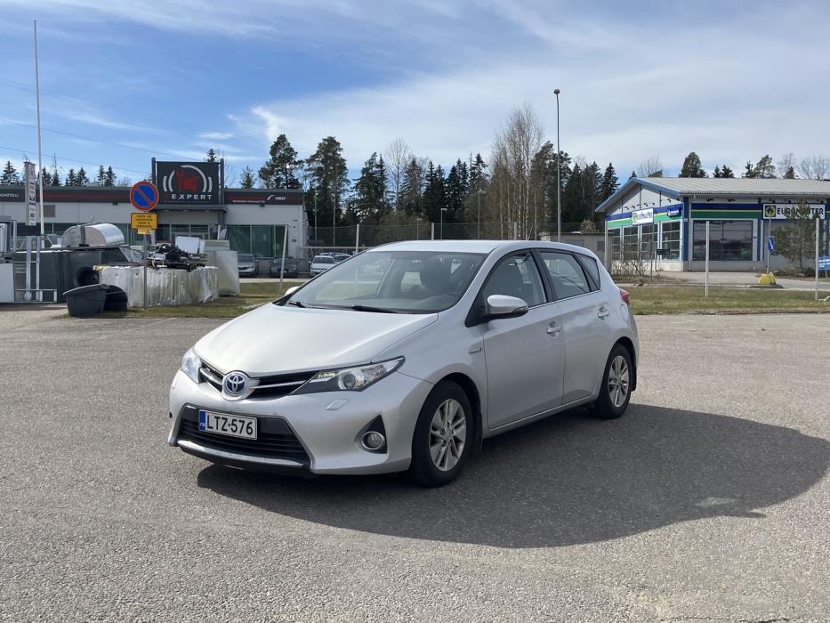 TOYOTA Auris 2013