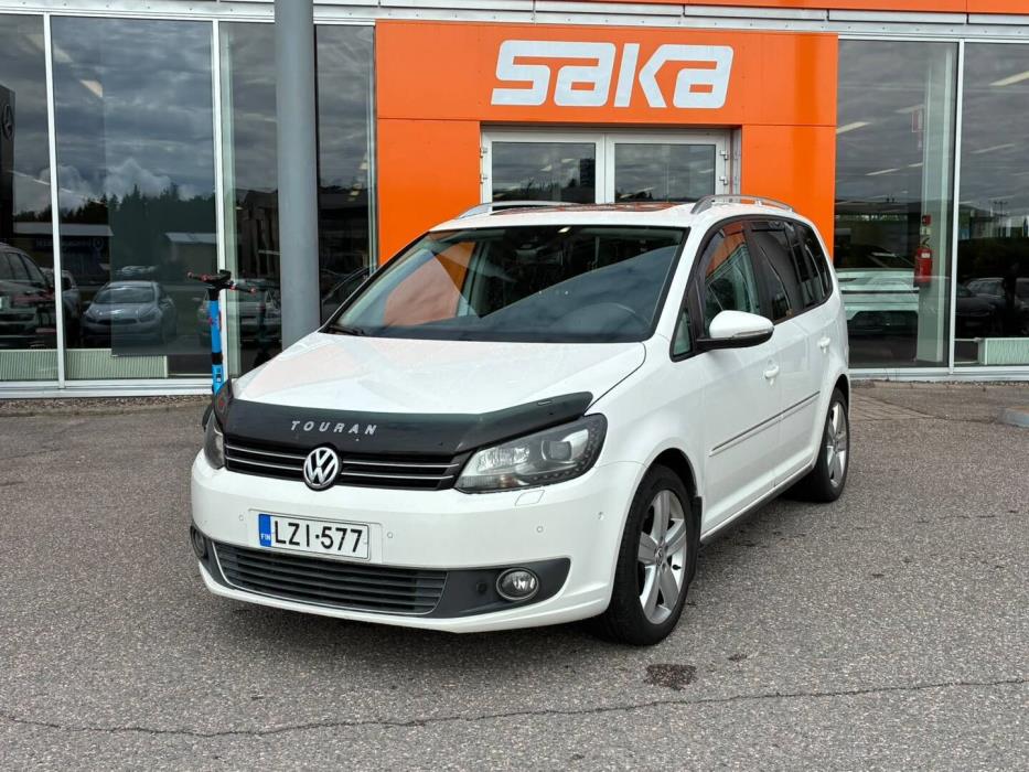 VOLKSWAGEN Touran 2011