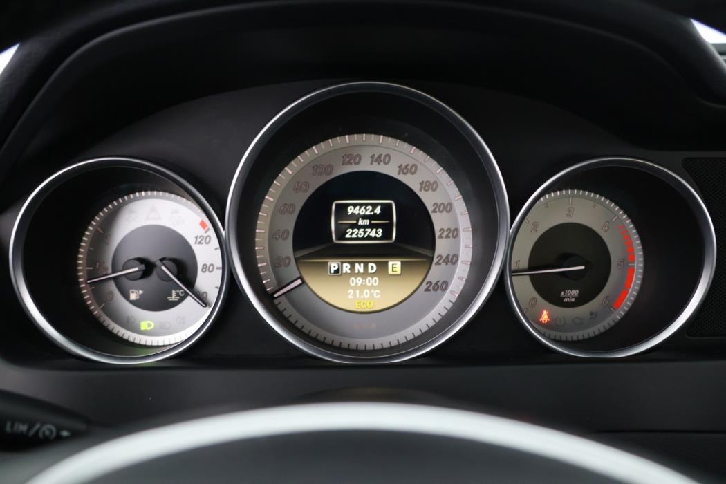 MERCEDES-BENZ C 2012