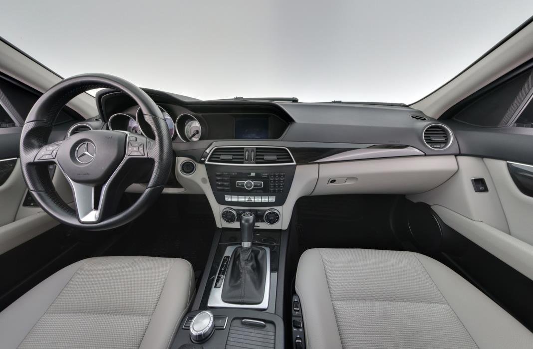 MERCEDES-BENZ C 2012